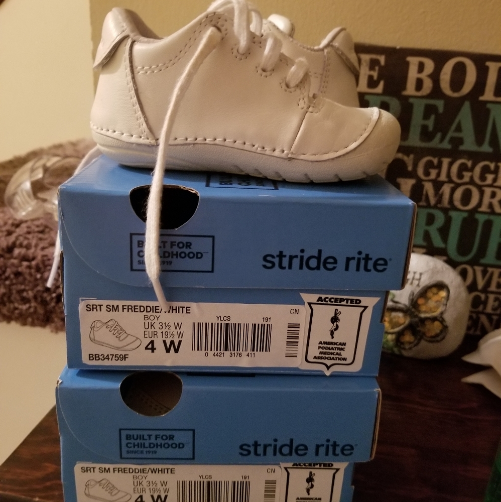 Stride Rote Shoes
